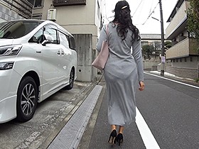 マキシワンピ女をレイプ！2 薄着1枚で出歩くエロ女を人気の少ない場所まで尾行して…あえて脱がさず服の上から身体をまさぐり着衣のままハメて中出し　サンプル画像08